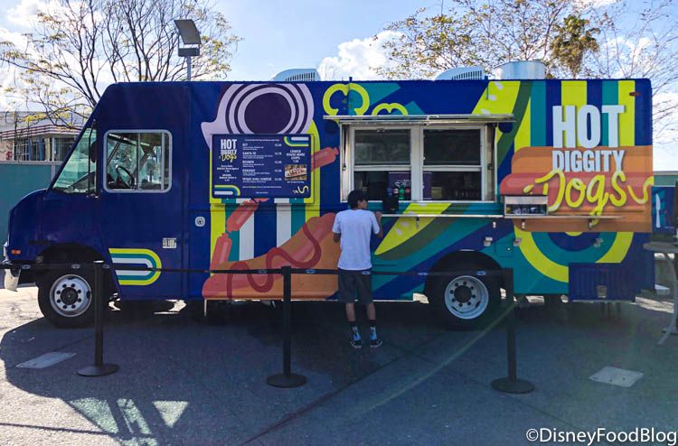 Find the Best Hot Dog Trucks Near Me: Your Ultimate Guide [2024]