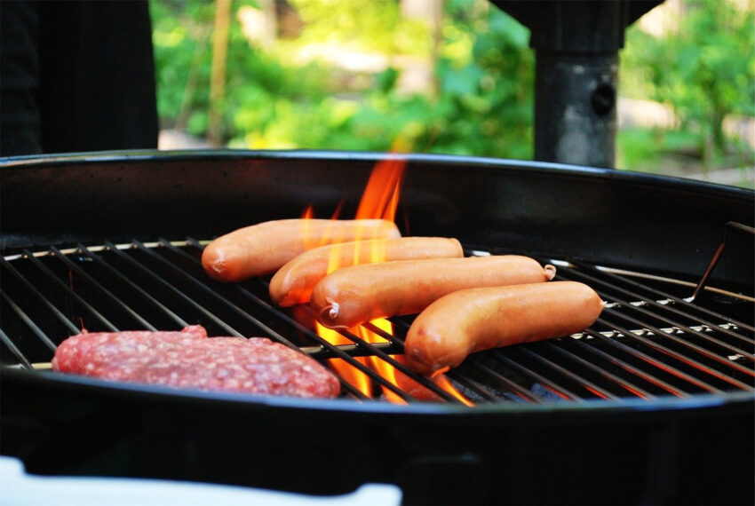 Hot Dog Choking Hazard: Expert Guide to Prevention & Safety