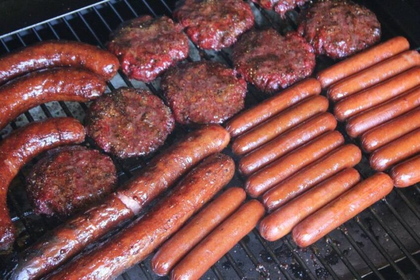 Ultimate Guide to Burger & Hot Dog Catering: Costs, Menus & Tips