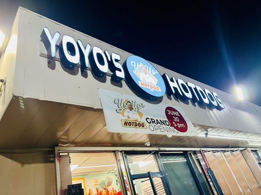 YoYo Hot Dogs Houston: The Ultimate Guide (2024)