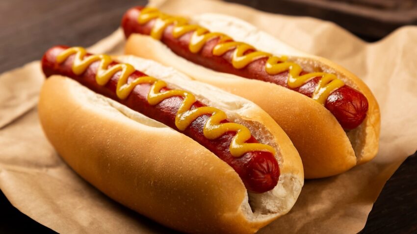 Best Hot Dogs in St. Louis: A Definitive Guide [2024]