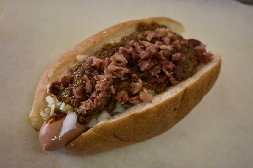Philadelphia’s Best Hot Dogs: A Definitive Guide (2024)