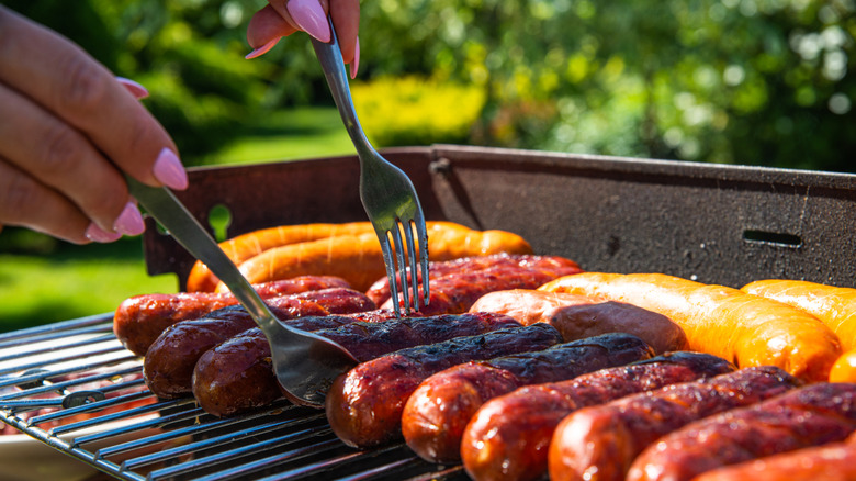 Fat Content of Hot Dogs: An Expert Guide to Healthy Choices