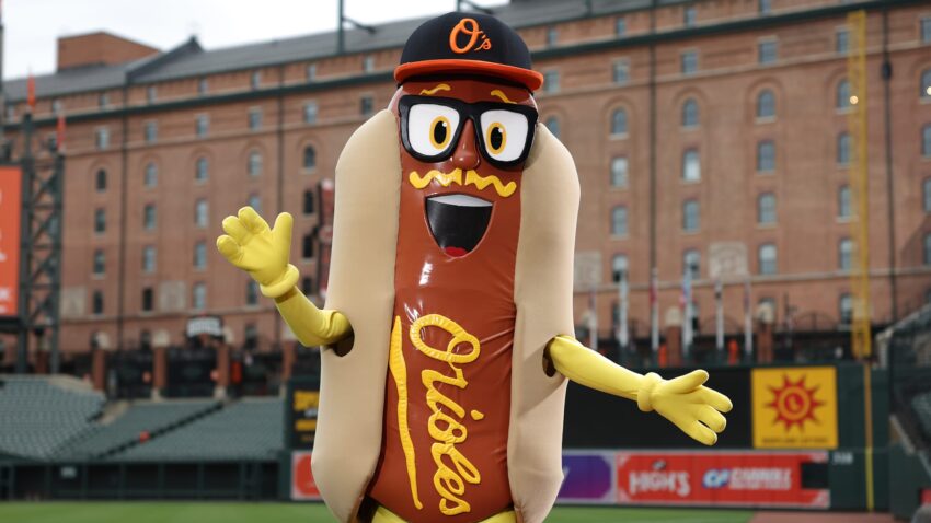Milwaukee Hot Dog Race: The Ultimate Guide (2024)