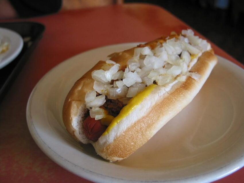 Coney Island Hot Dogs: An Expert’s Guide to the Ultimate Chili Dog
