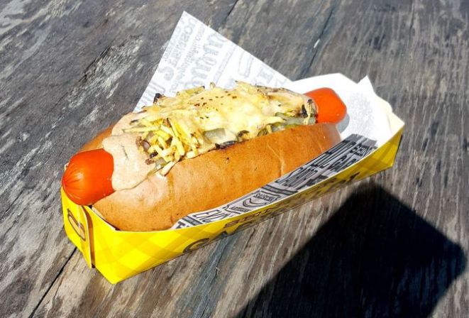 Garibaldi Hot Dogs: The Definitive Guide to Flavors, History, and Where to Find Them