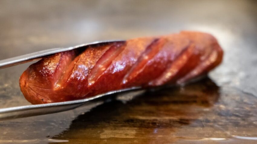 Reheat Hot Dogs Like a Pro: The Ultimate Guide to Safety & Taste