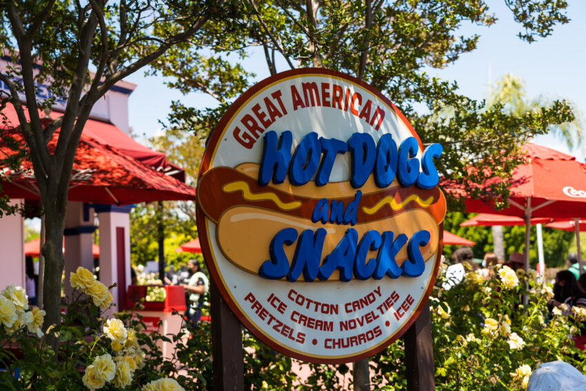 Great American Hot Dog: An Expert’s Guide to the Iconic Food