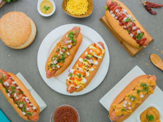 Hyde’s Hot Dogs: The Definitive Guide to a Culinary Classic