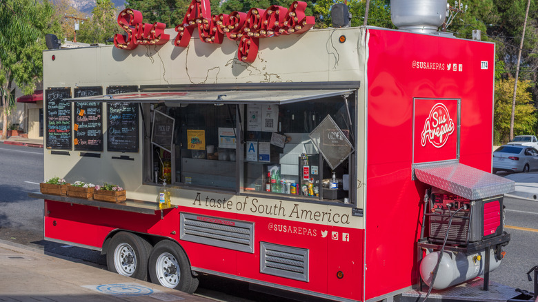 Hot Dog Food Trucks: Your Expert Guide to Mobile Culinary Success